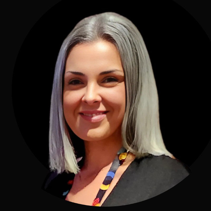 https://navigatesmallbusiness.ca/wp-content/uploads/2025/08/nav_larissaholmes.jpg